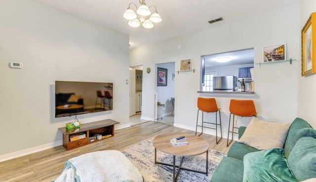 3 Mi to Dtwn: WFH-Friendly Richmond Retreat!