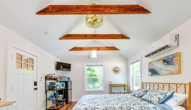 3 Mi to Dtwn Winston-Salem: Studio on Miller Park!