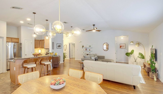 3 Mi to Escambia Bay: Home w/Deck & Private Yard!
