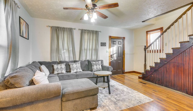 3 Mi to Golf - Beatrice Vacation Home!