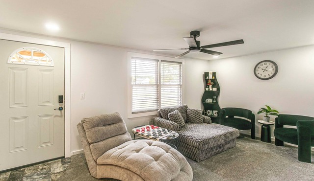 3 Mi to Historic Dtwn Waycross: Pet-Friendly Home