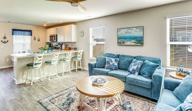 3 Mi to Holden Beach! Family Home w/Patio