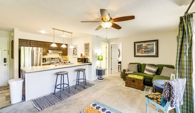 3 Mi to IU: Dog-Friendly Condo w/Pool Access!
