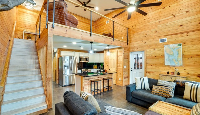 3 Mi to Lake Harney: Home on 6 Acres w/Fire Pit