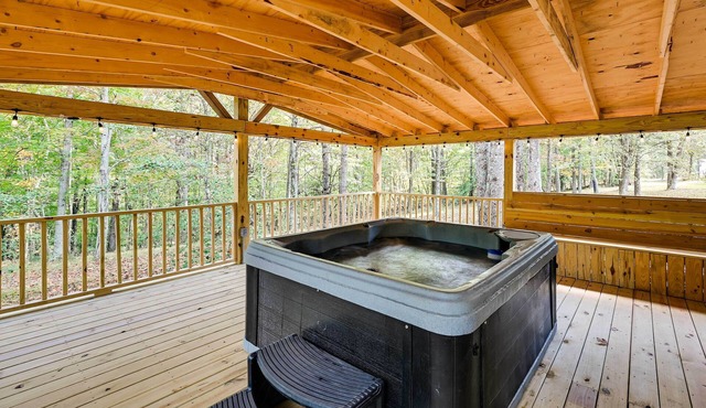 3 Mi to Lake! Mammoth Cave Cabin w/Fire Pit