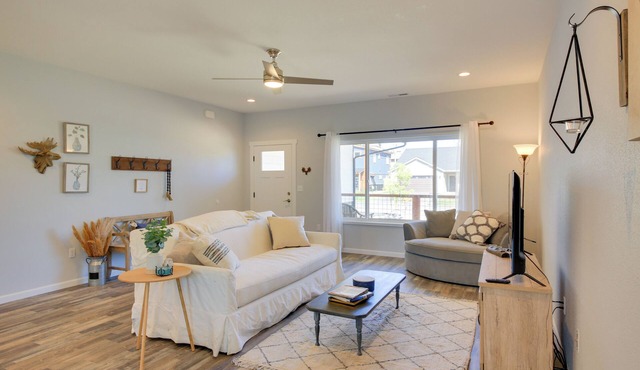 3 Mi to Lake Pend Oreille: Home w/Deck & Yard