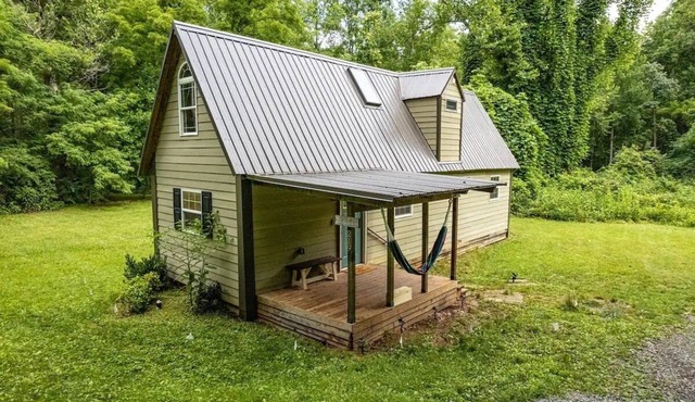 3 mi to Liberty, Close to Dtown w/Secluded Feel