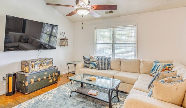 3 Mi to Ocean: Home w/Deck in Little River!