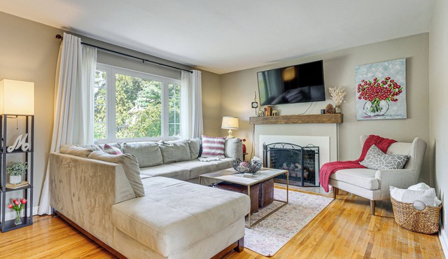 3 Mi to Ohio State: Updated Home w/Yard!