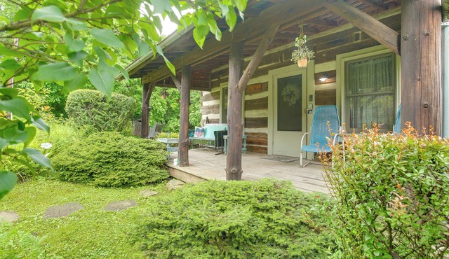 3 Mi to River: 11-acre Retreat in Rural Stockport