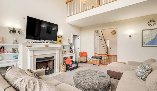 3 Mi to Shore: Spacious Gem w/Yard in Cape May