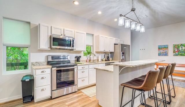 3 Mi to Silver Springs State Park: Cozy Getaway!