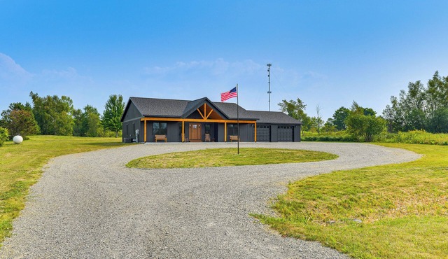 3 Mi to St Lawrence River: Spacious Ranch Home