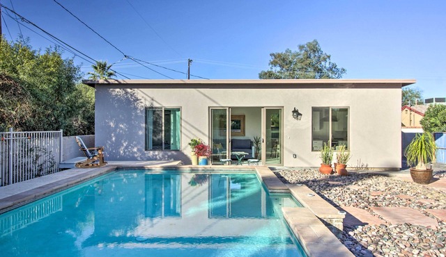 < 3 Mi to U of A: Poolside Oasis in Tucson!