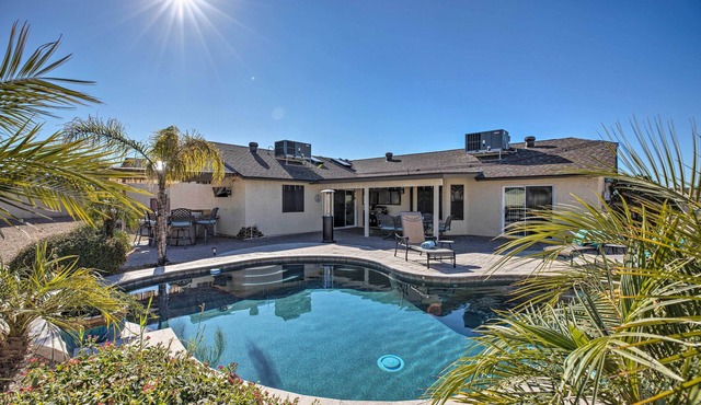3 Mi to Westgate: Desert Home w/Hot Tub in Peoria