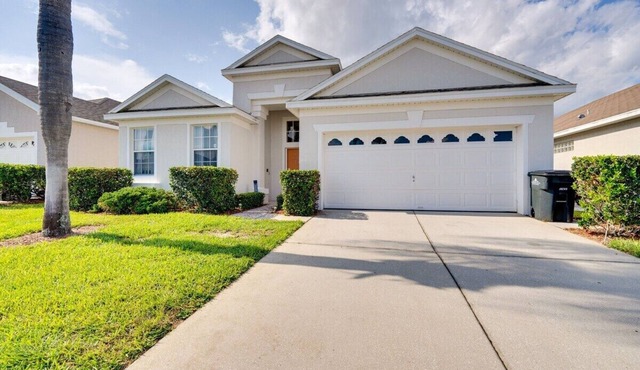 3 Miles from Disney! 4 Bedroom Villa with Private Pool/Game Room