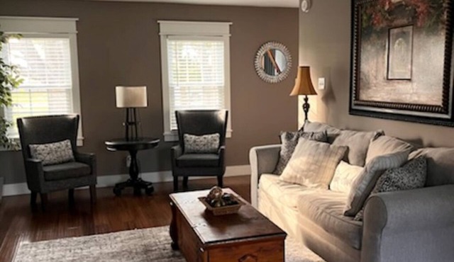 3 MILES from KEENELAND! Located right off Versailles road