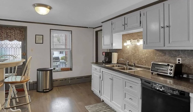 3 Miles to Hersheypark - Crickie's Corner