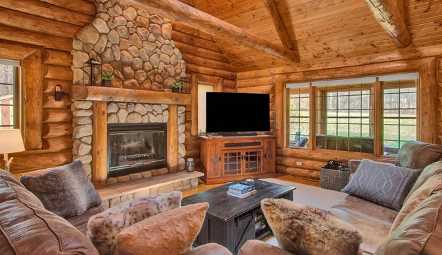 3 min → 5 Golf Courses ★ Fire Pit ★ BBQ ★ Smart TV