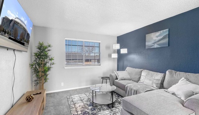 3 Min Walk to AT&T | 1BR | Parking + Pets + Gym