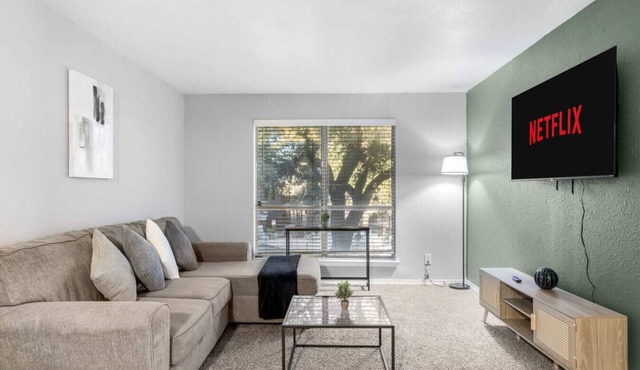 3 Min Walk to AT&T | 1BR | Parking + Pets + Gym