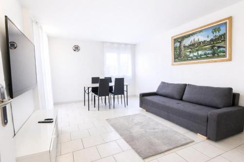 3 Mins to Train Station - Paris & DisneyLand - Cosy Wiener