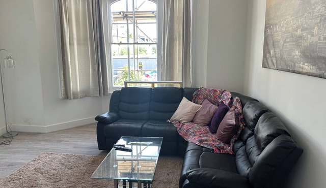 3 minutes walk from Preston Park train station