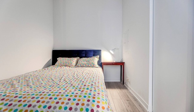 3 minutes walk to subway Finch, 17ft high ceiling with private back yard, condo