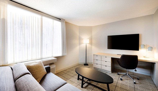 3 Modern Units! Pet-Friendly, Close to New Jersey Colgate Clock