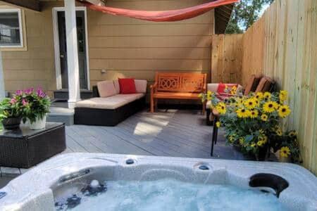 <3 of Royal Oak - Entire 2BR House!