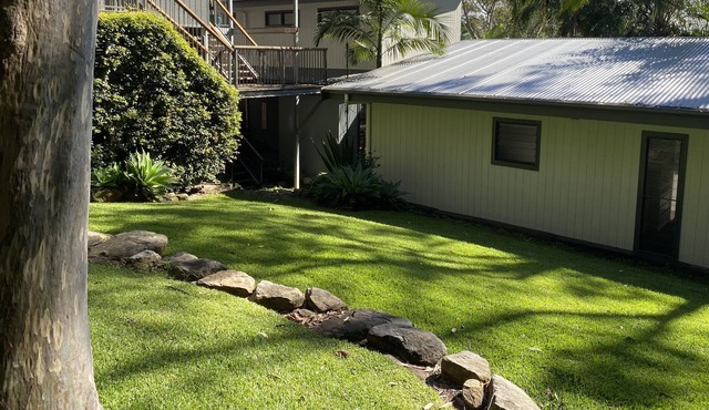 3 Pavilions-2 homes in 1-surrounded by nature -10m walk to beach