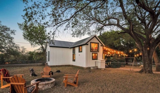 3 pet-friendly cabins on 8 acres with hot tub.