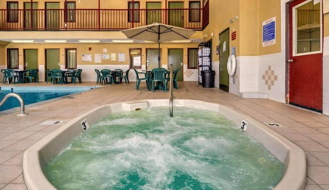 3 Pet- Friendly Rooms near Ruger Park | Minutes from Airport | Free Parking!
