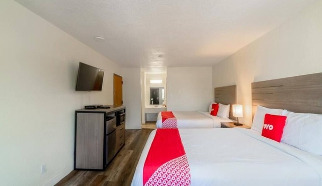 3 Pet-Friendly Rooms w/2 Queen Beds for Family Stays
