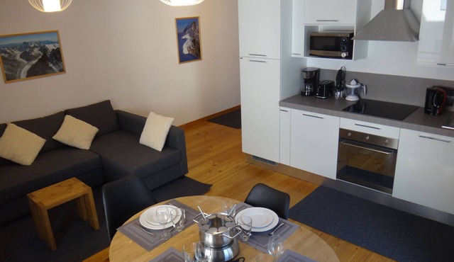 3 PRESTIGE ROOMS, FULL CENTER, 4 STARS