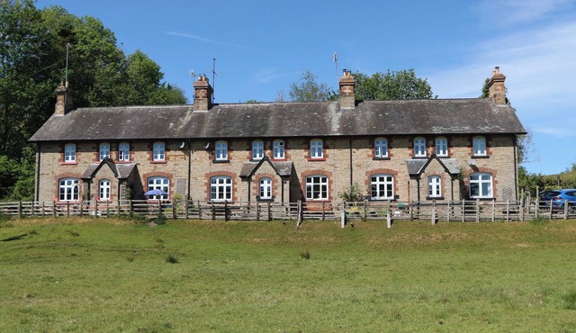 3 RAILWAY COTTAGES, pet friendly in Appleby-In-Westmorland