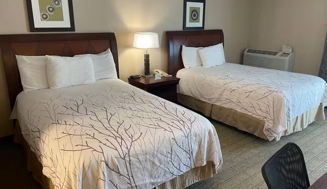 3 Restful Full Bed Rooms Near Urbana Attractions + Free Continental Breakfast