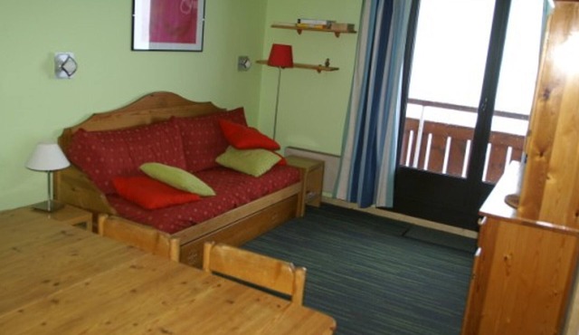3-room apartment for 7 people, ski-in/ski-out, west-facing balcony