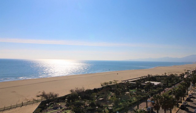 3 room apartment with sea view and parking space