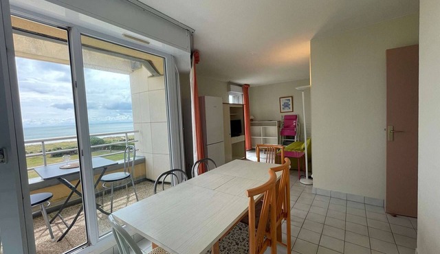 3-room apartment with pool and parking in Saint-Jean-de-Monts