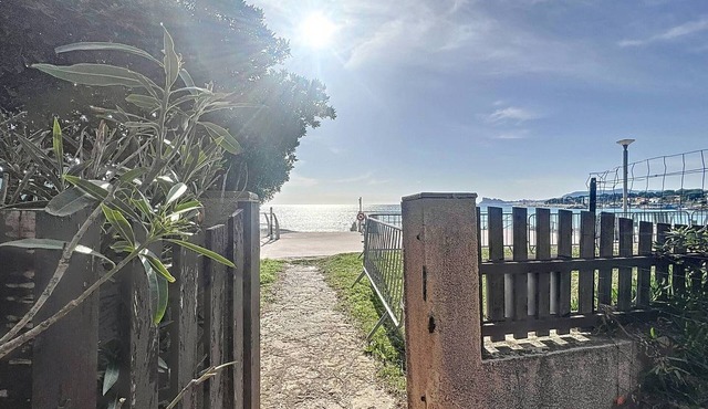 3-room apartment with direct beach access