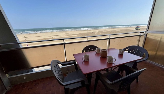 3-room apartment with parking, 10m from the beach - sleeps 6
