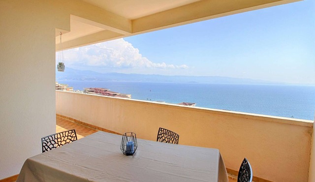 3-room apartment, 2 bedrooms, sleeps 4 in Ajaccio