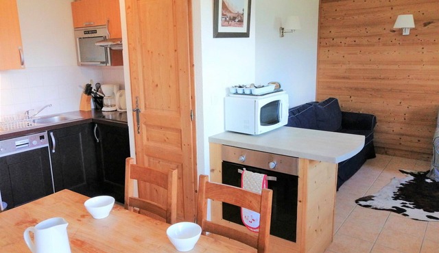 3-room apartment for 6 people with parking in Morillon 1100