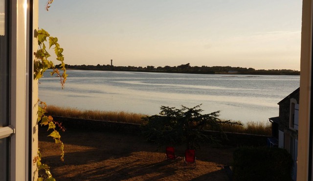 3-room apartment on 1st floor of Les Courlis on the edge of Portbail harbor