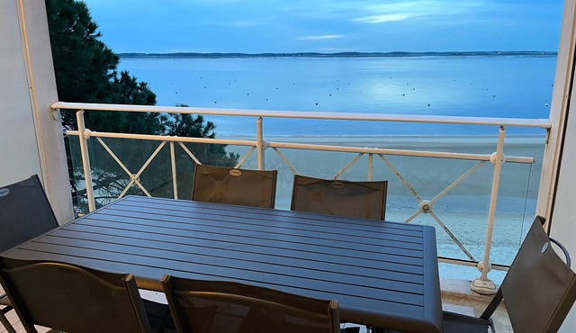 3-room apartment seaside with balcony, WIFI and secure parking