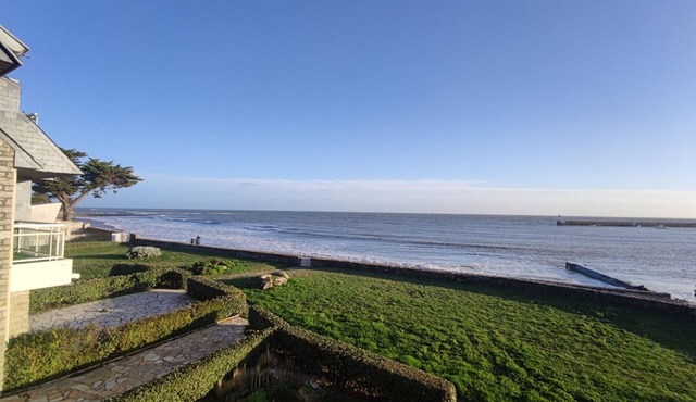 3-Room Apartment with Balcony and Parking - Sarzeau