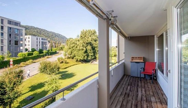 3 room apartment with garage and bus pass