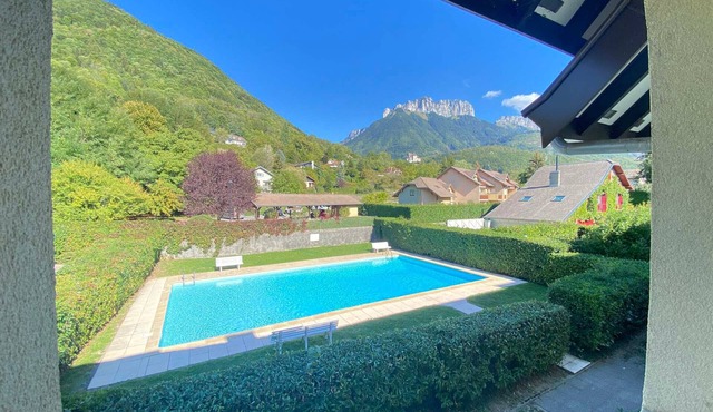 3-Room Apartment with Pool, Near Lake in Annecy