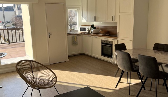3-room apartment with terraces and sea view - Parking included